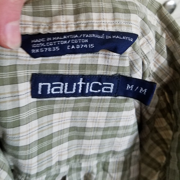 Nautica M Green Button Up Excellent Used Condition - Picture 4 of 4